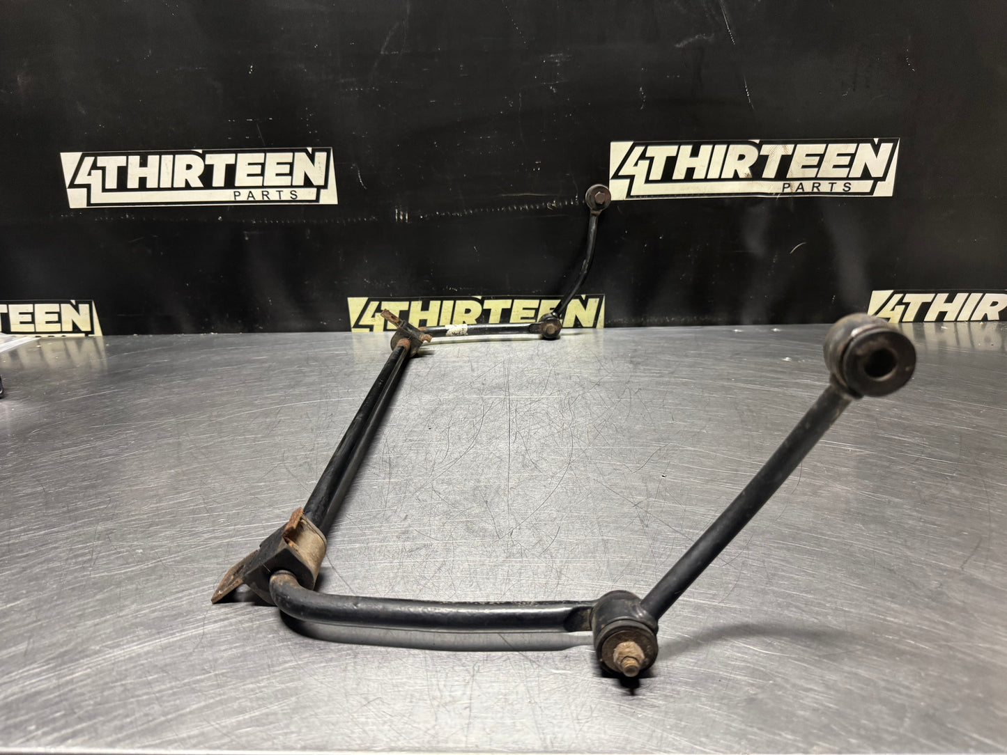 04-06 PONTIAC GTO REAR STABILIZER SWAY BAR W/ END LINKS 92048231 OEM #N539