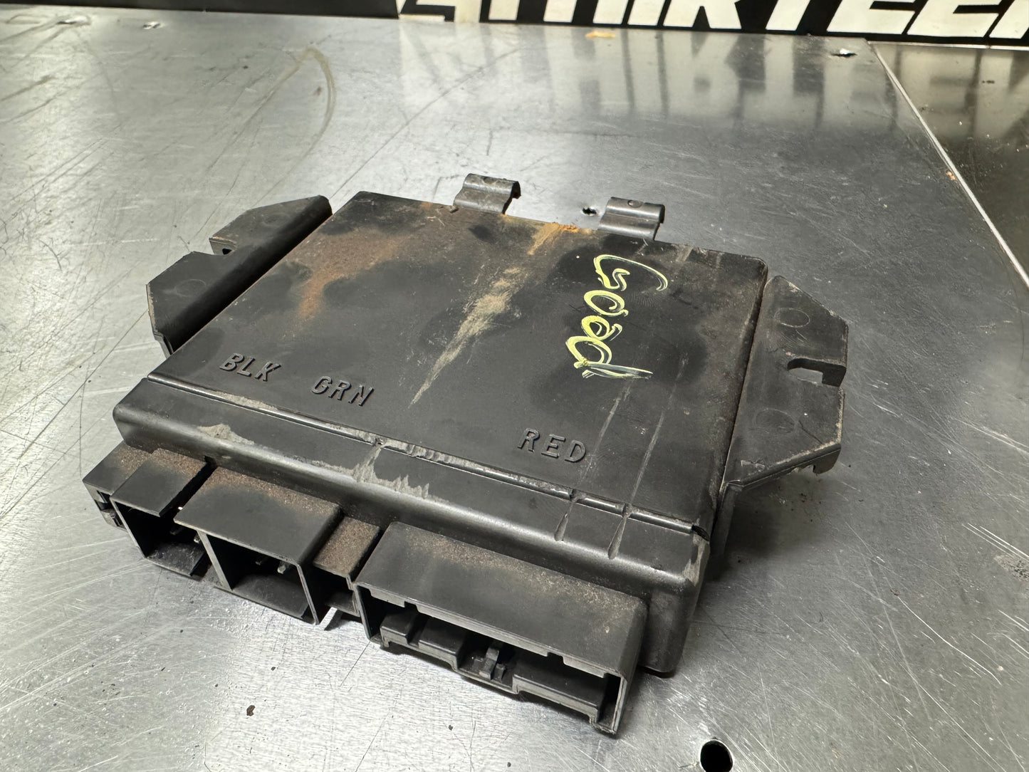 2000-2004 CHEVROLET CORVETTE C5 LEFT DRIVER SEAT MEMORY MODULE OEM 10342158 #K71