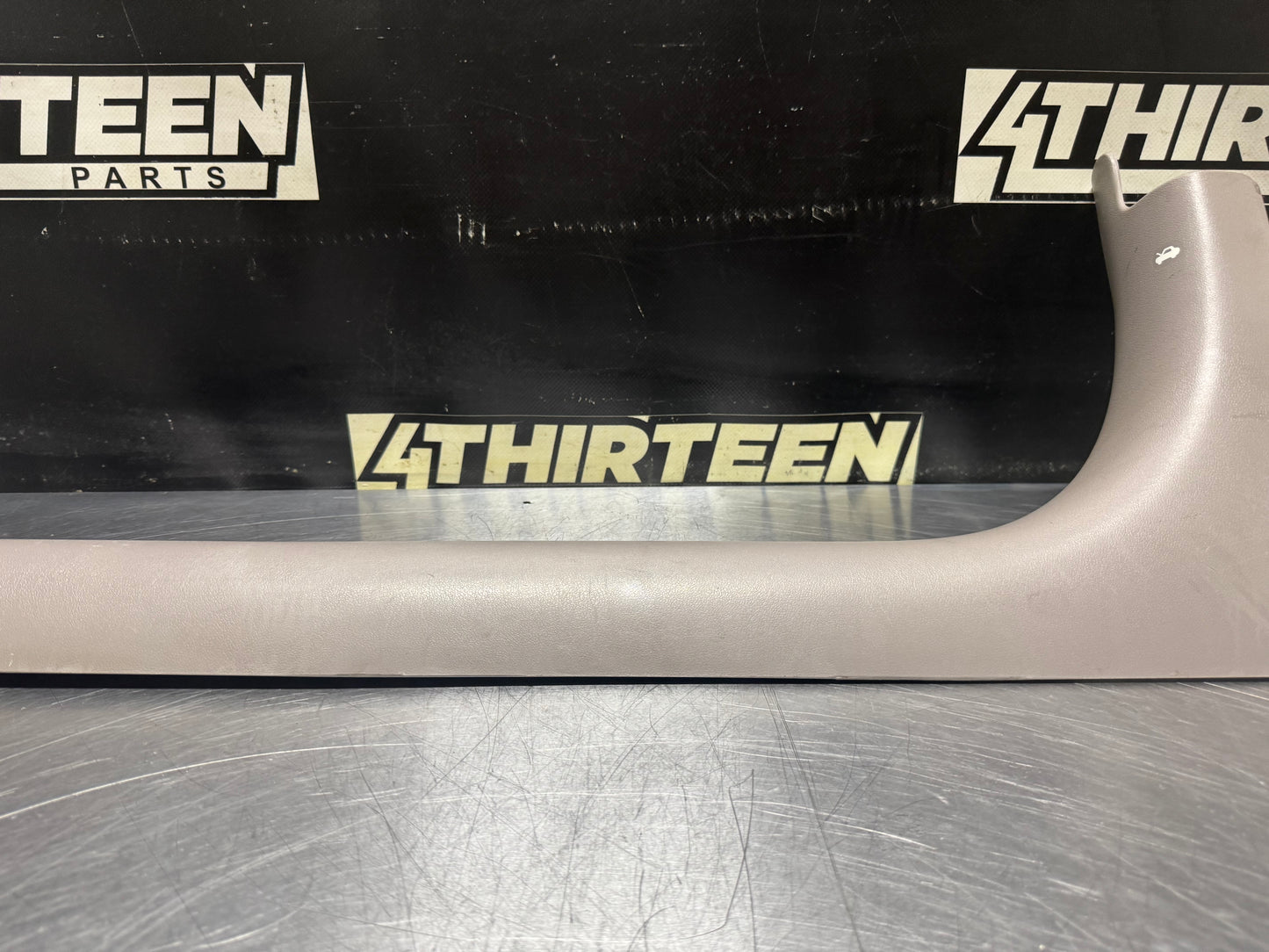 1997-2004 C5 CORVETTE DRIVER SIDE DOOR SILL KICK PANEL LH SHALE 10247091 #N404