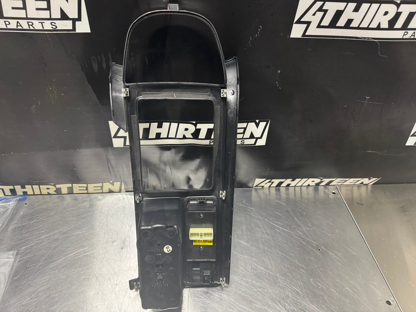 04-06 PONTIAC GTO SHIFTER BEZEL TRIM OEM #N135