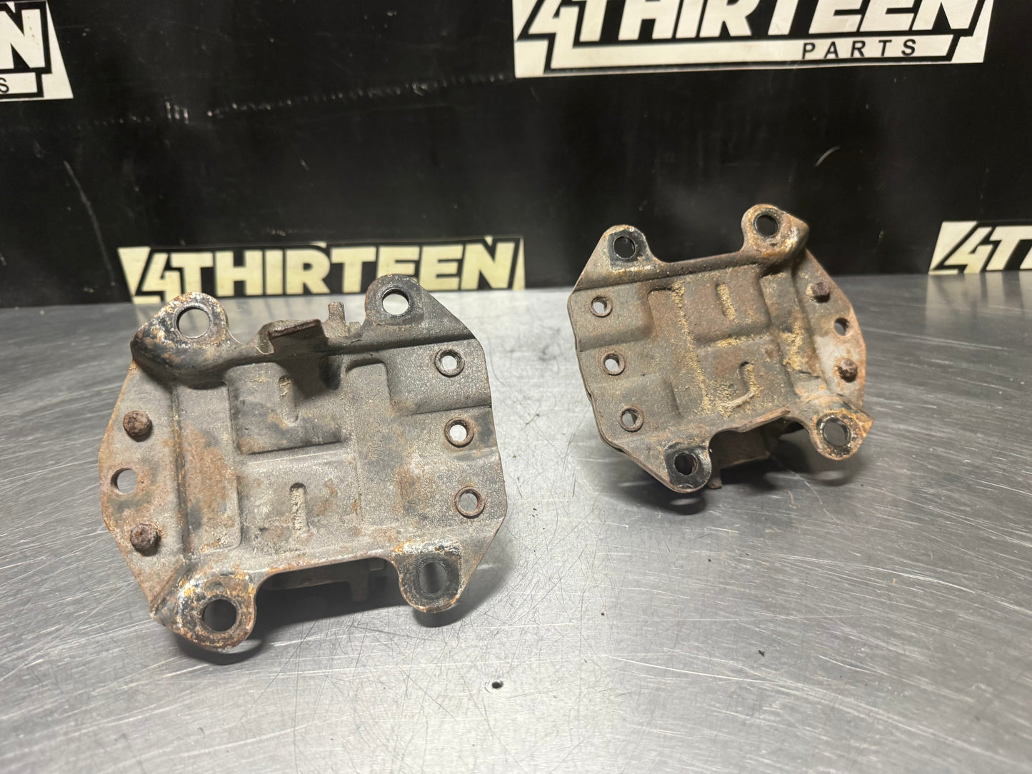 98-02 CHEVROLET CAMARO LS1 MOTOR MOUNT CORE PAIR OEM #N314