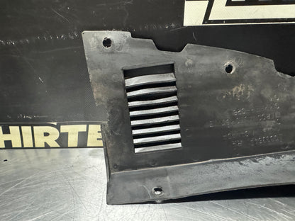 1997-2004 C5 CORVETTE RH PASSENGER SPLASH SHIELD 10333648 USED OEM #N264