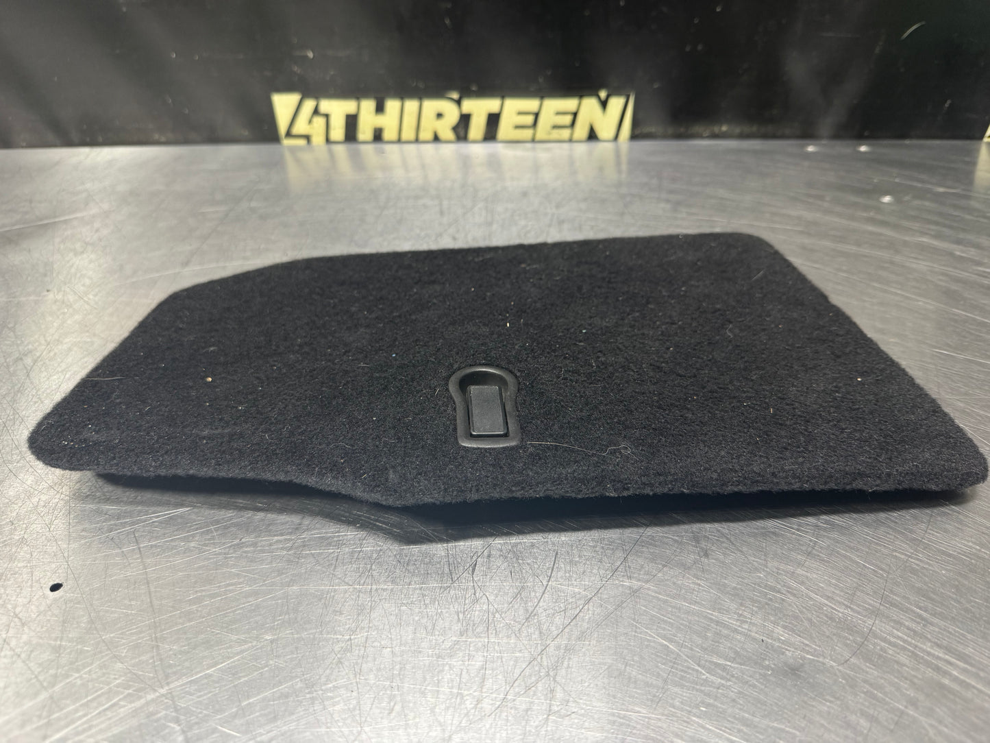 97-04 C5 CORVETTE REAR STORAGE COVER PASSENGER SIDE #N780