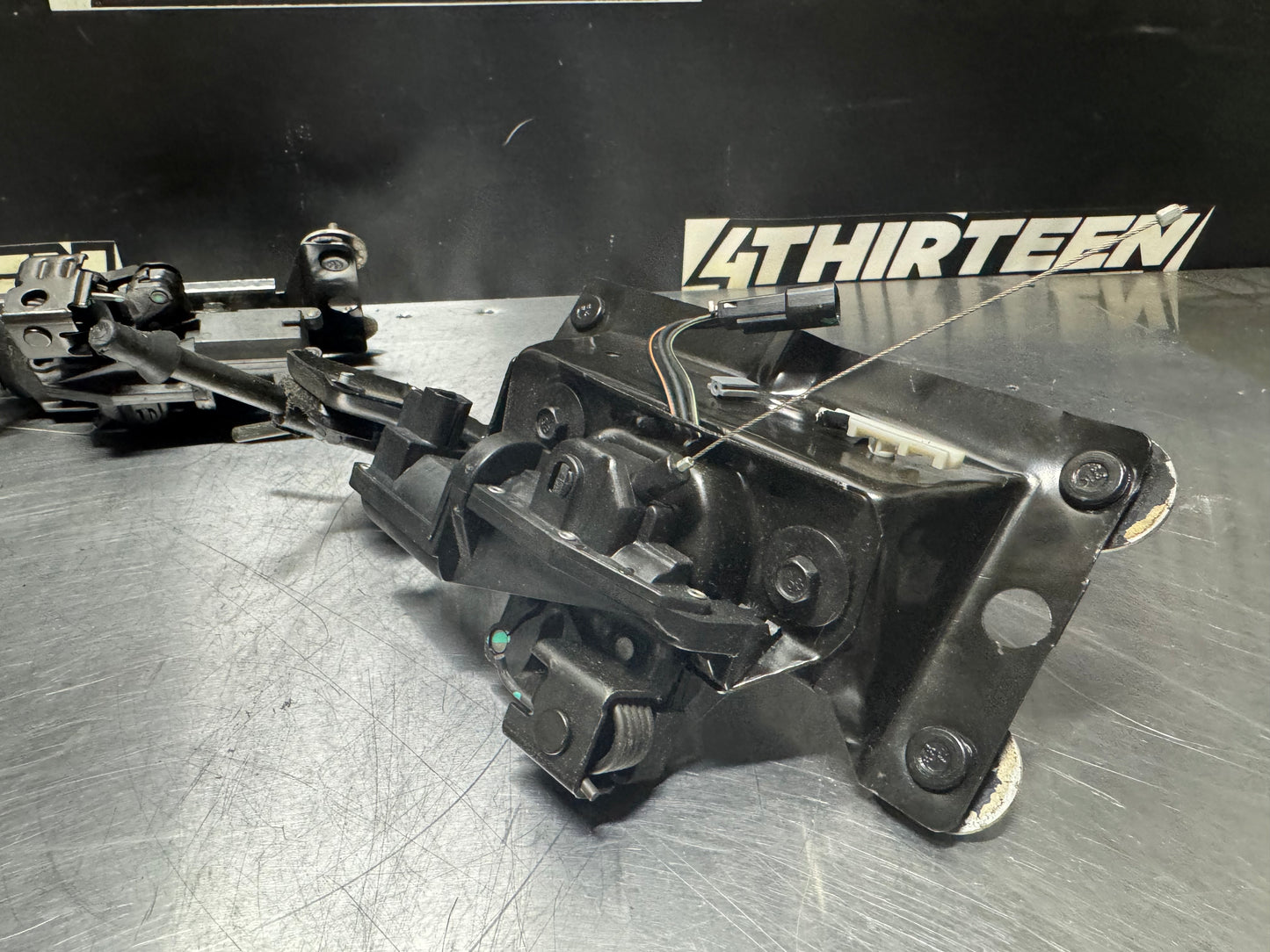 97-04 C5 CORVETTE TARGA TOP TRUNK LATCH SET OF TWO OEM #N111
