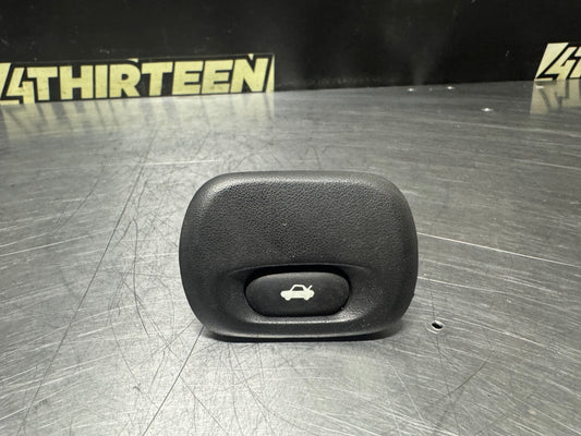 1997-2004 C5 CORVETTE HATCH RELEASE BUTTON 12135157 OEM #N533
