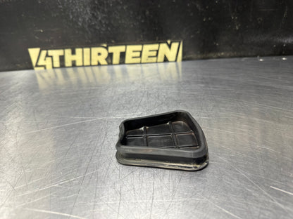 97-04 C5 CORVETTE TORQUE TUBE INSPECTION COVER PLUG 12551987 OEM #X32