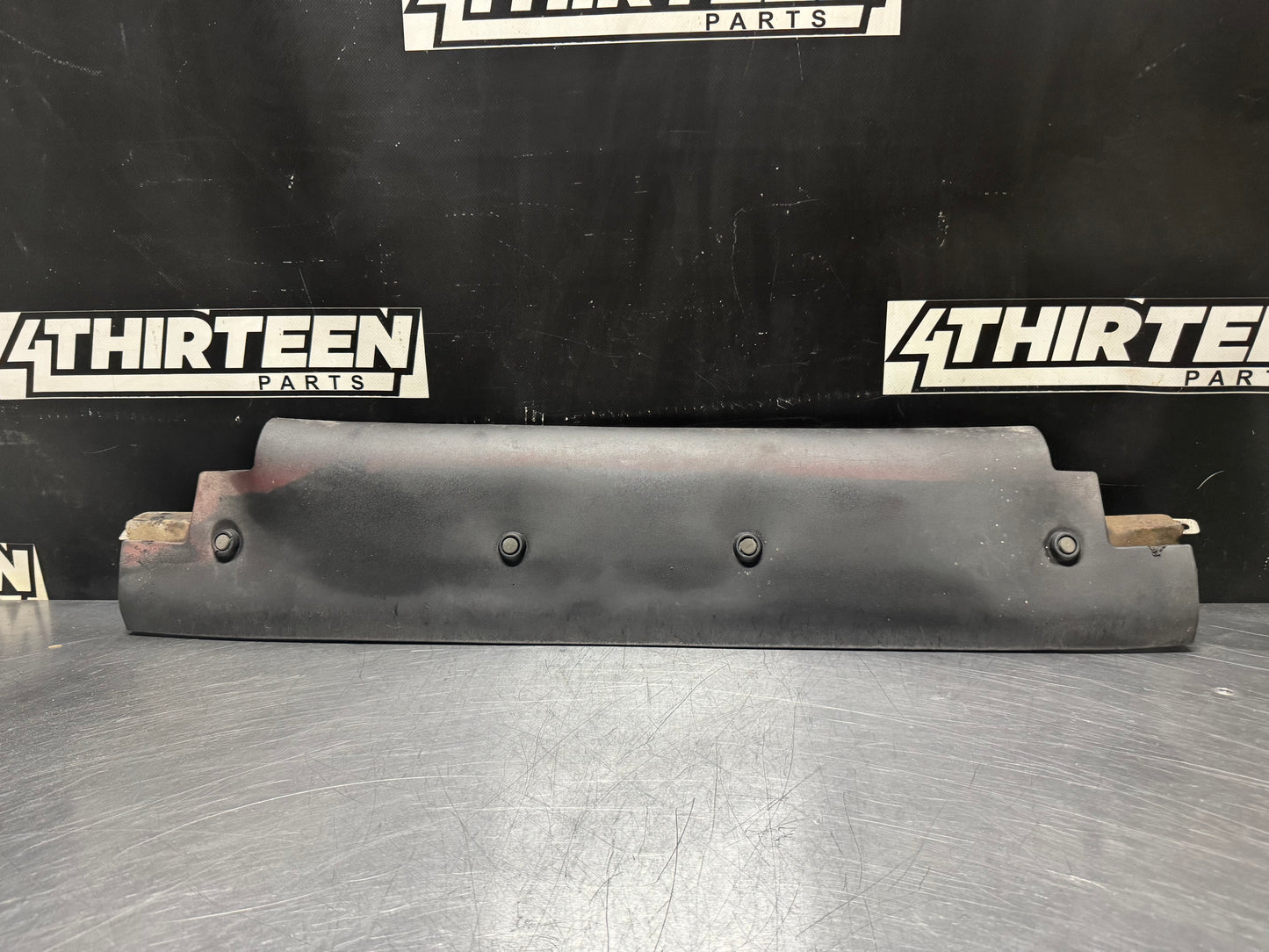97-04 C5 CORVETTE LOWER CENTER AIR DEFLECTOR ASSEMBLY 10401458 OEM #N287