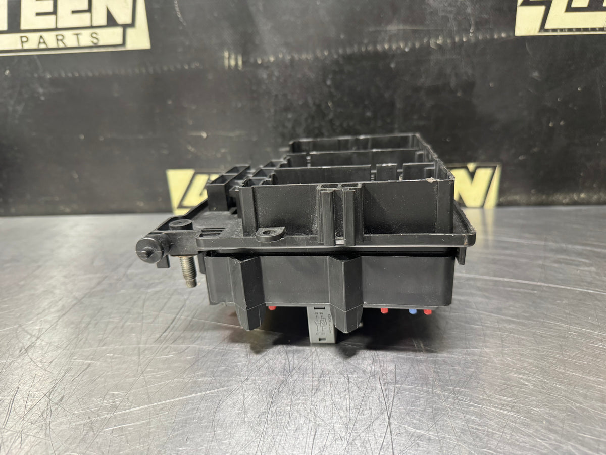 03-05 CHEVY SILVERADO GMC SIERRA 2500 ENGINE BAY FUSE BOX 15115615-02 OEM #N971