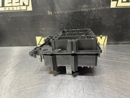 03-05 CHEVY SILVERADO GMC SIERRA 2500 ENGINE BAY FUSE BOX 15115615-02 OEM #N971