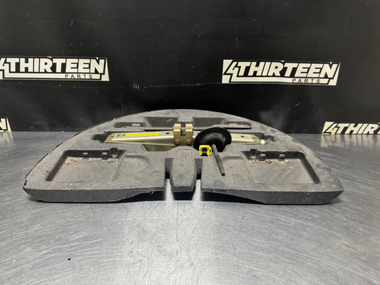 04-06 PONTIAC GTO SPARE TIRE KIT OEM #N402