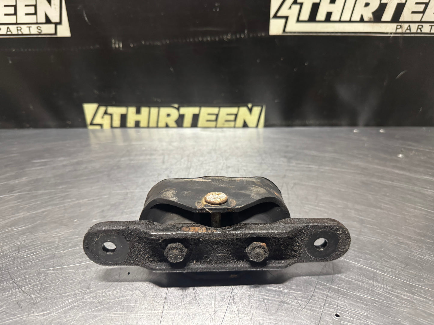 97-04 C5 CORVETTE DIFFERENTIAL MOUNT OEM #N547
