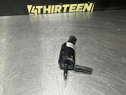 97-04 C5 CORVETTE WINDSHIELD WASHER PUMP OEM 22144914 #N945