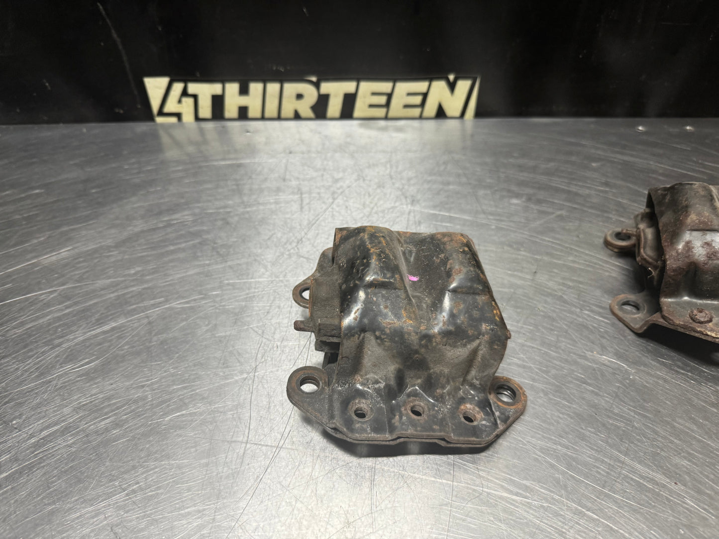 98-02 CHEVROLET CAMARO LS1 MOTOR MOUNT CORE PAIR OEM #N314