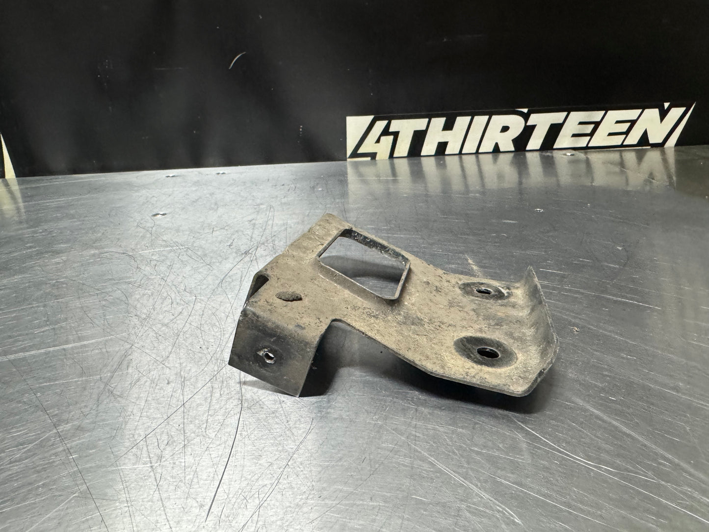 1999  CORVETTE C5 LR BUMPER BRACKET OEM BMP 9078 #N173