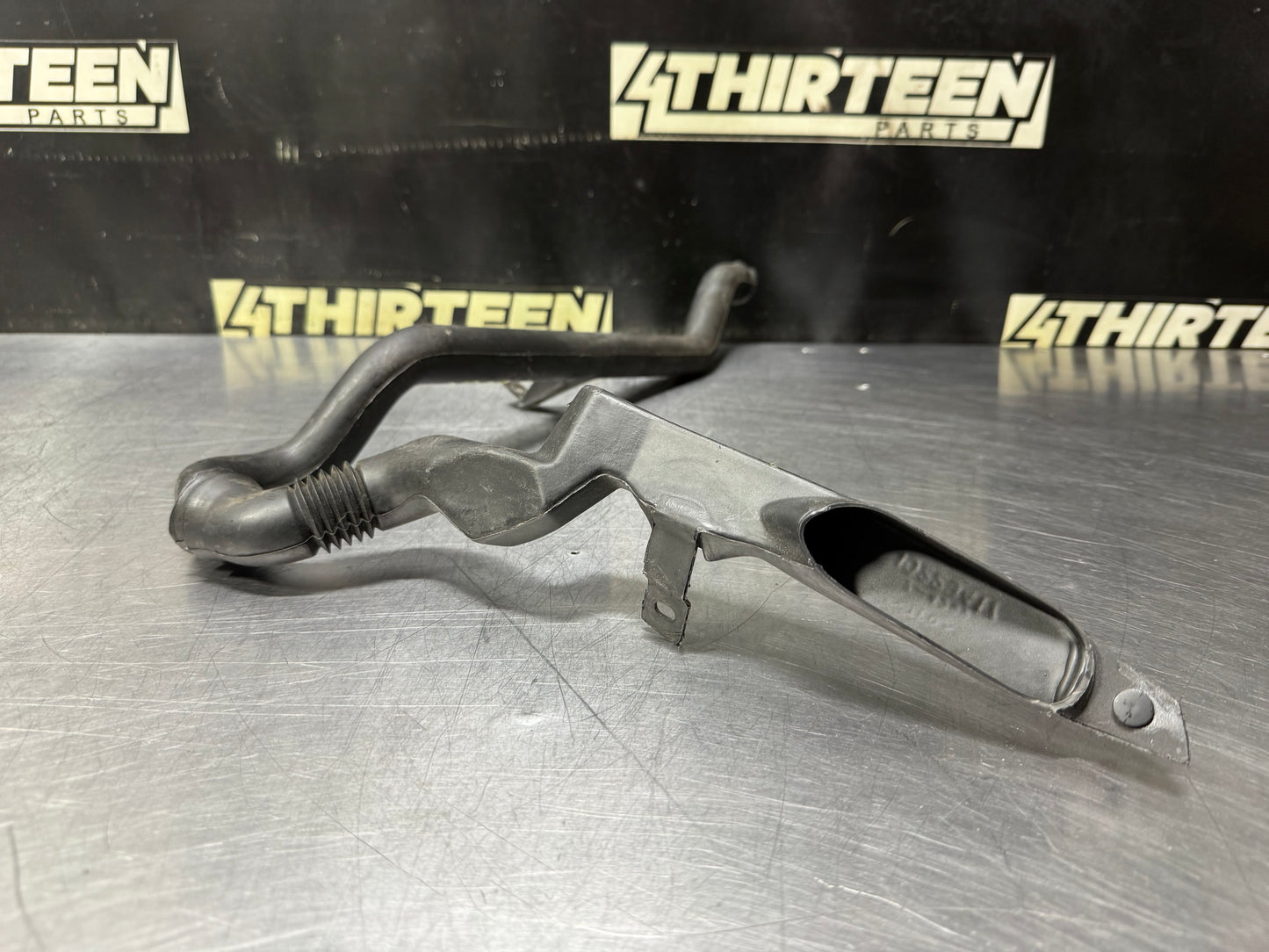 97-04 CORVETTE C5 LEFT DRIVER DASHBOARD DEFROST DUCT TUBE OEM #N861