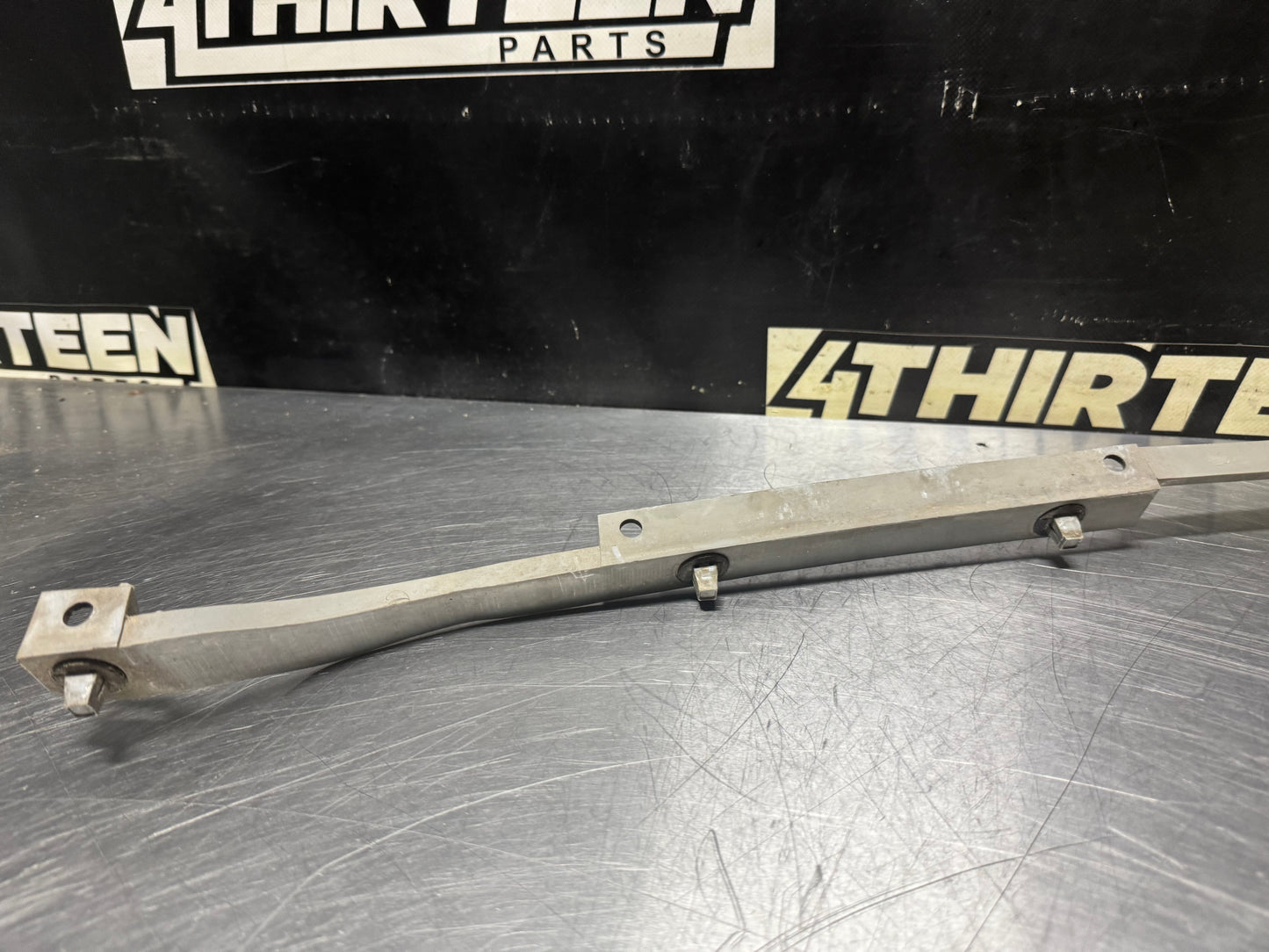 04-06 PONTIAC GTO UPPER REAR BUMPER BRACKET SET OEM #N305