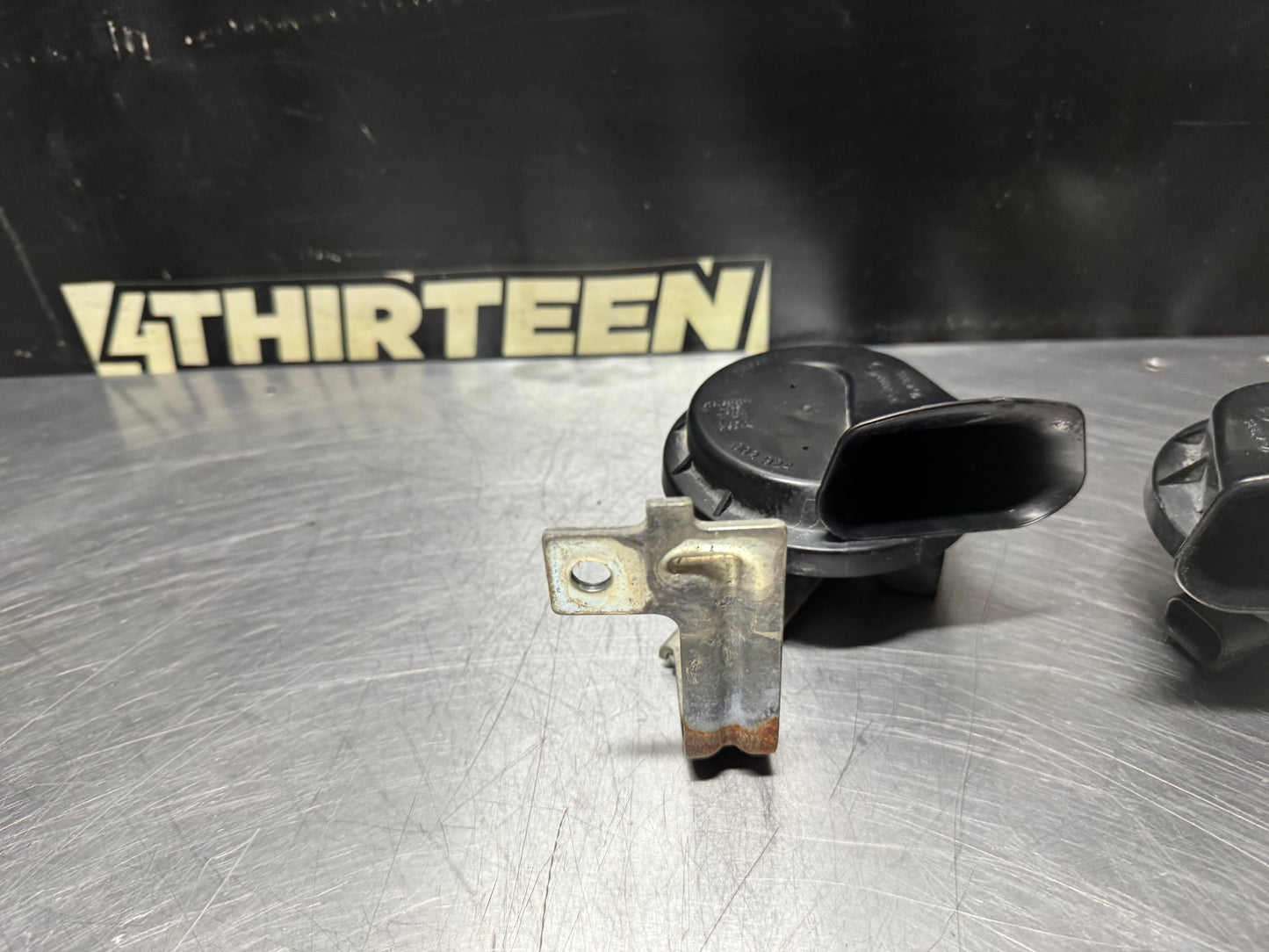 04-06 PONTIAC GTO HORN SET OEM #N320
