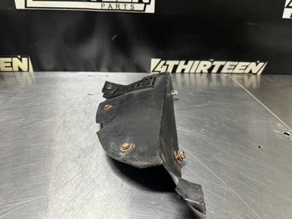 1997-2004 C5 CORVETTE RH PASSENGER SPLASH SHIELD 10275466 USED OEM #N198