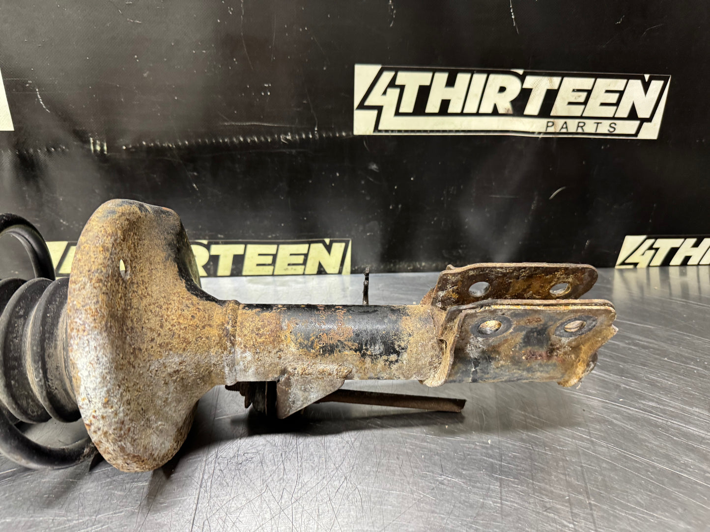04 PONTIAC GTO RH PASSENGER SIDE STRUT ASSEMBLY OEM #N696