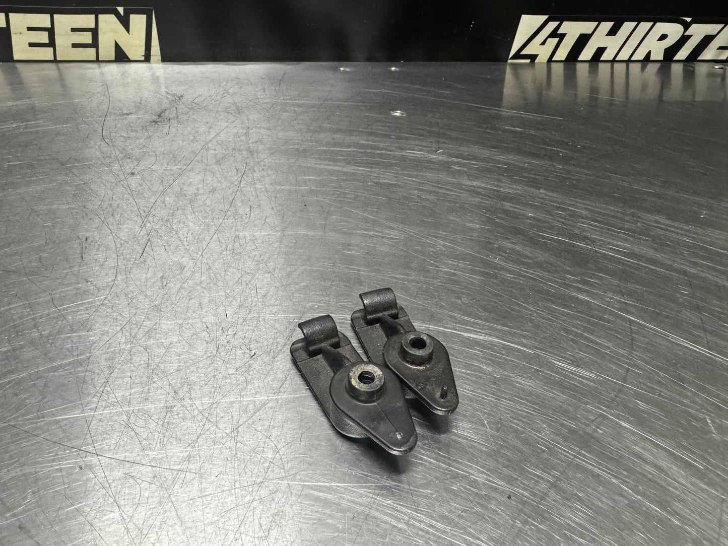 97-04 C5 CORVETTE SUN VISOR CLIPS OEM #N226