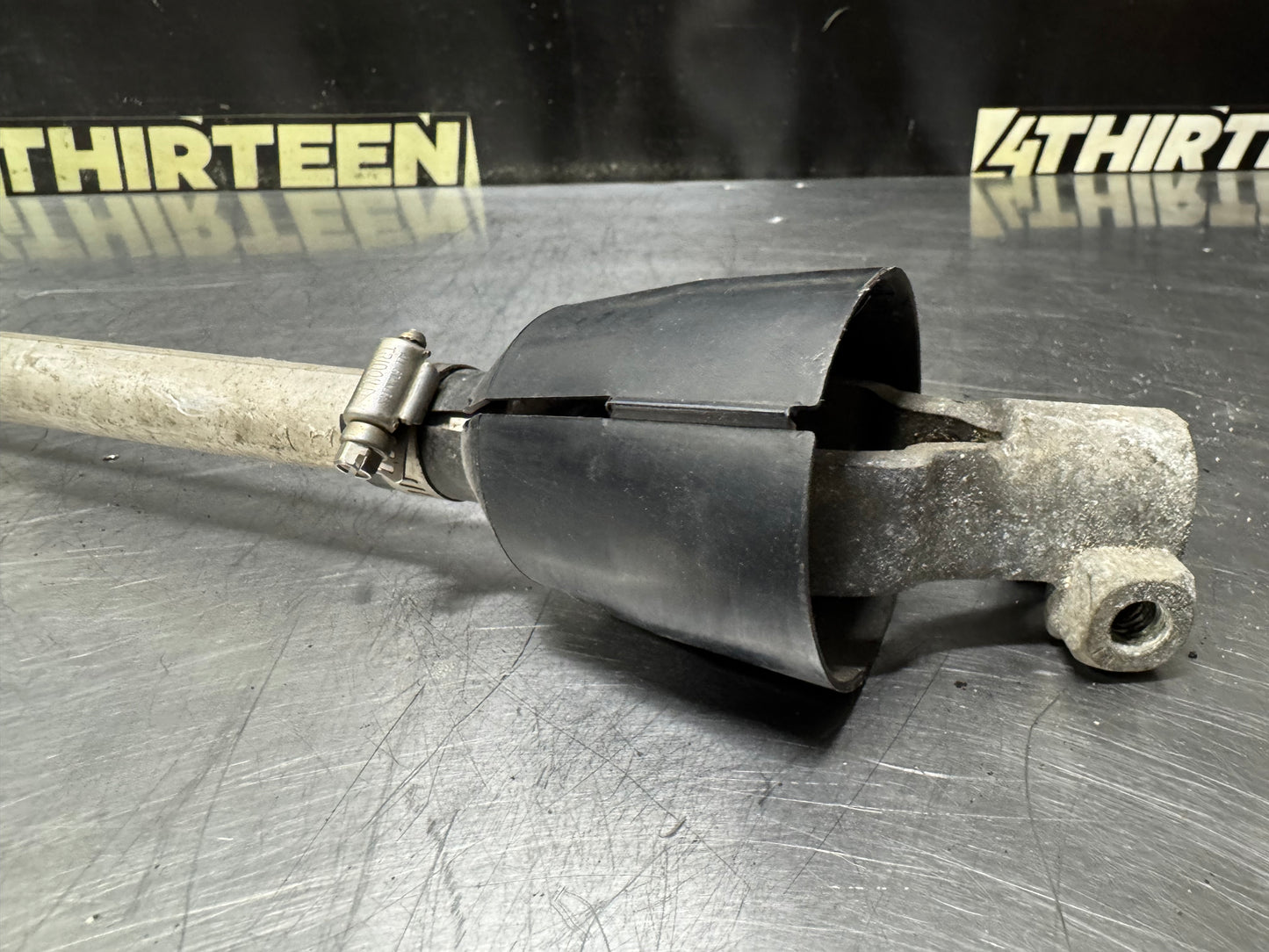 97-04 CORVETTE C5 OEM INTERMEDIATE STEERING SHAFT COLUMN #N826