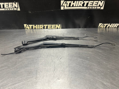 97-04 C5 CORVETTE WIPER ARM SET OEM #N353