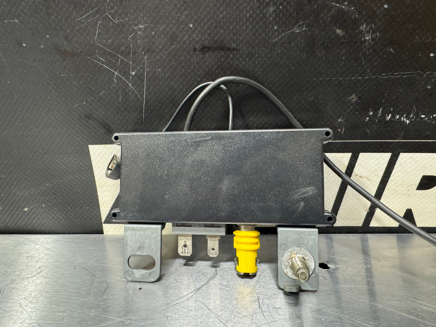 04-06 PONTIAC GTO ANTENNA MODULE ASSEMBLY OEM 92156117 #L434
