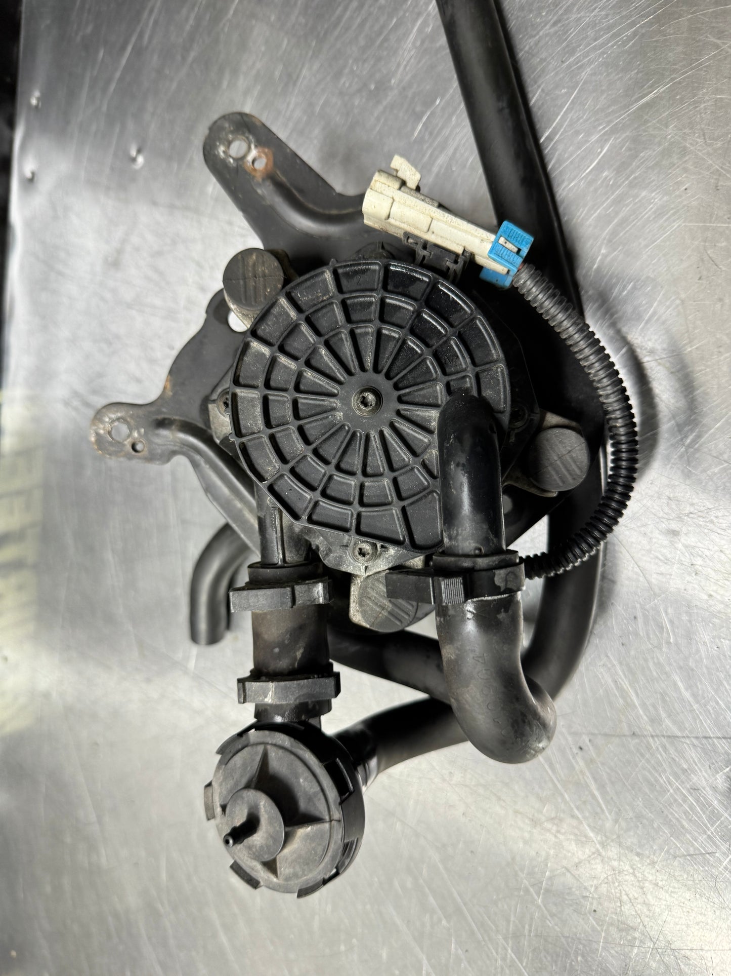 00-04 CORVETTE C5 OEM SMOG EMMISION AIR PUMP #N836
