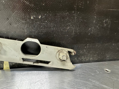 04-06 PONTIAC GTO FRONT LH LEFT FRONT BUMPER GUIDE BRACKET 92177408 OEM #N897