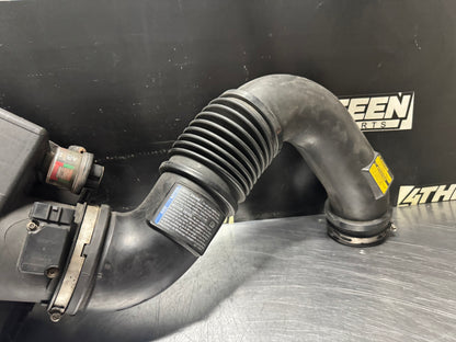 01-05 CHEVY SILVERADO 6.6L LLY DURAMAX AIR INTAKE AIR BOX ASSEMBLY OEM #N456