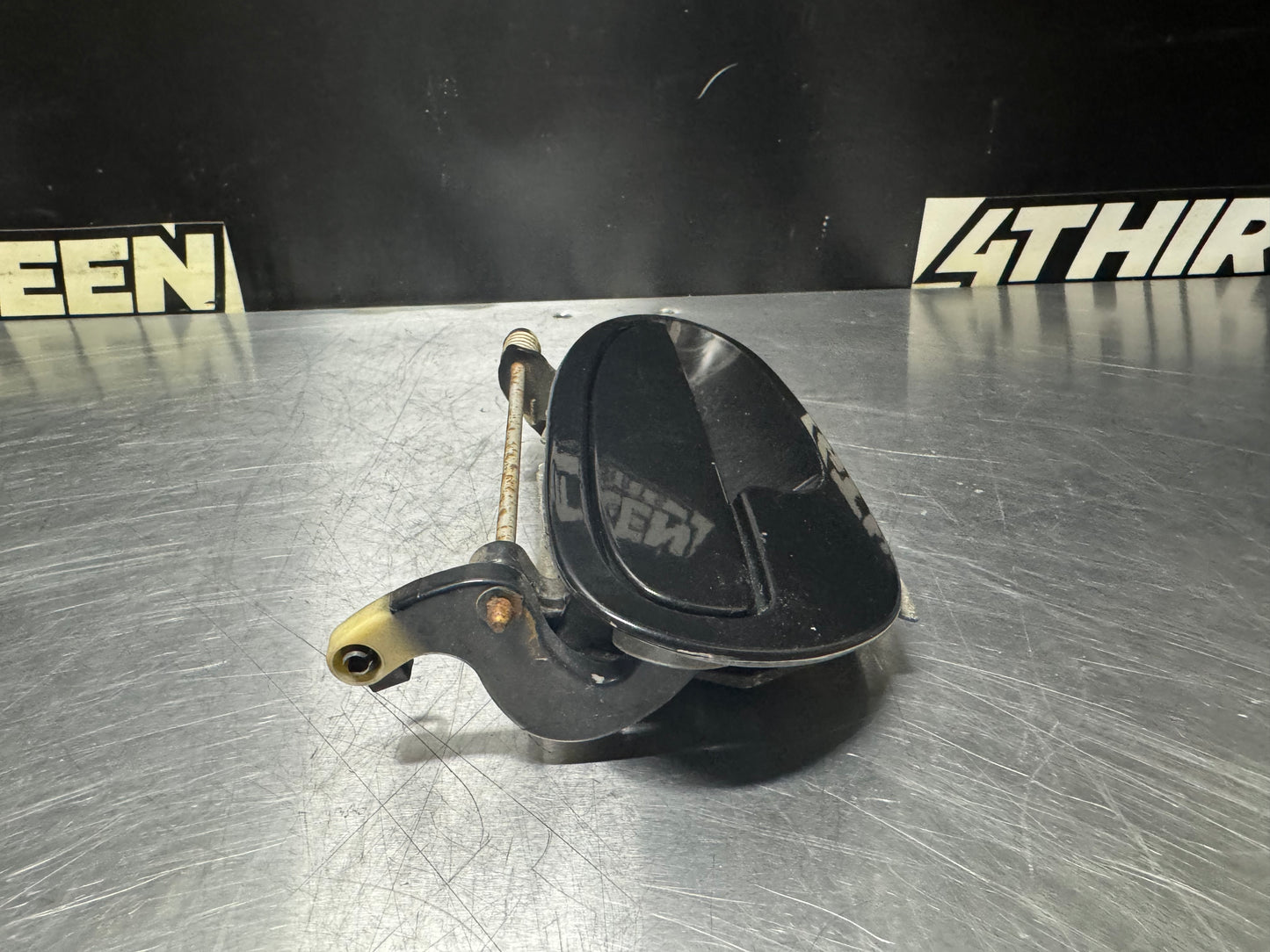 1997-2004 C5 CORVETTE BLCK RH DOOR HANDLE OEM #N115