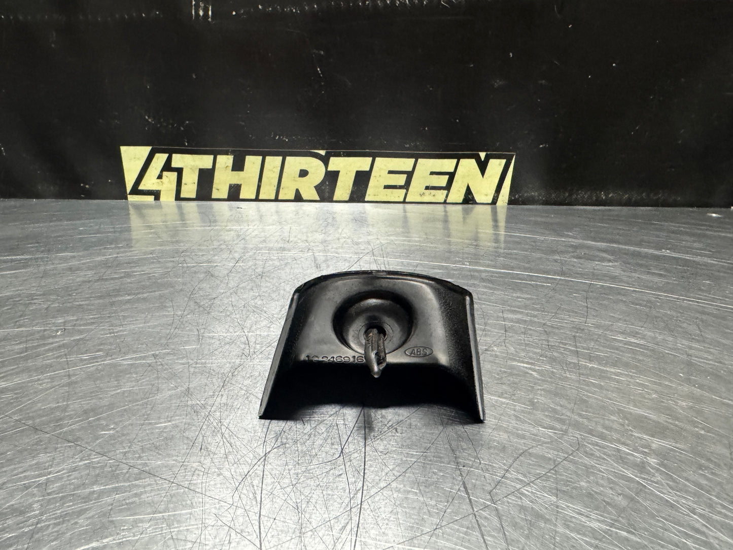 97 -04 CORVETTE C5 SEAT TRACK COVER #N596