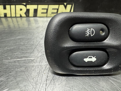 97-04 C5 CORVETTE FOG LIGHT TRUNK RELEASE BUTTON SWITCH 12135155 USED OEM #N775