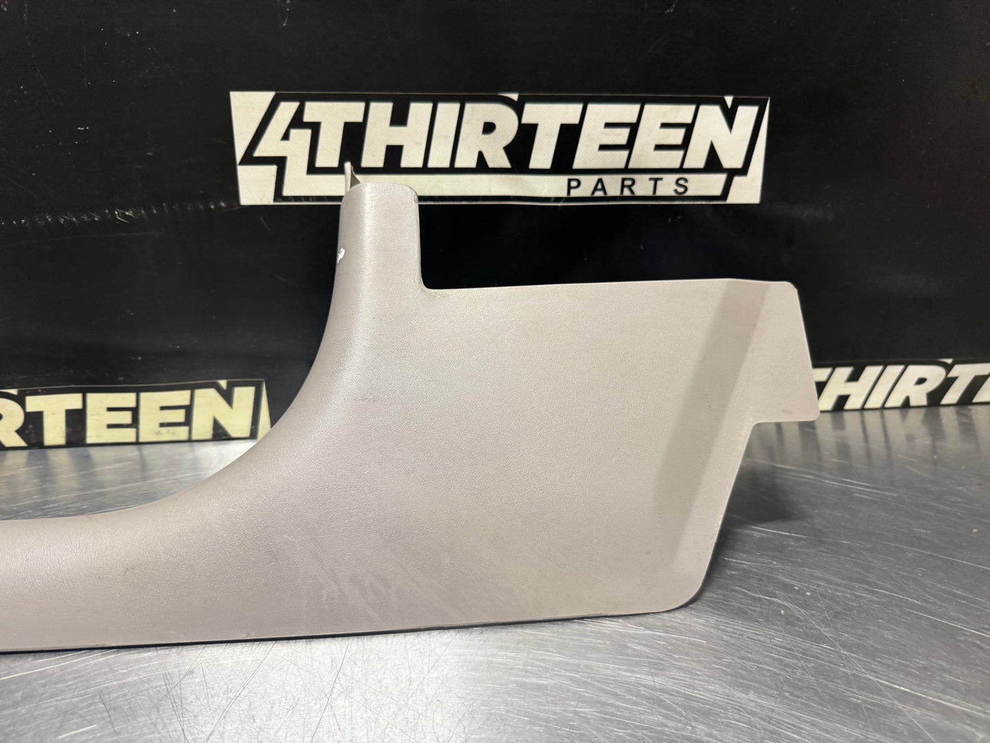 1997-2004 C5 CORVETTE DRIVER SIDE DOOR SILL KICK PANEL LH SHALE 10247091 #N404