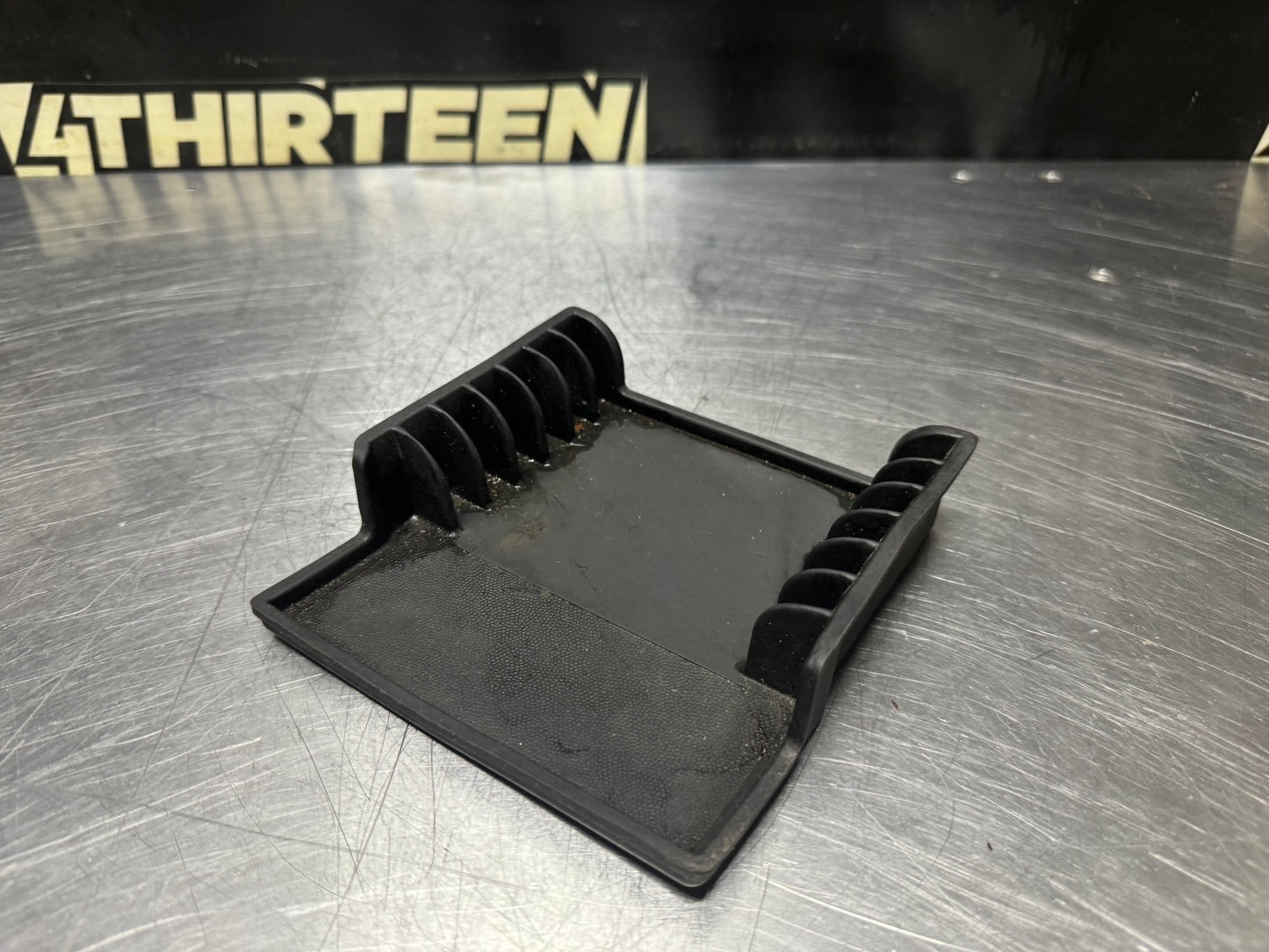04-06 PONTIAC GTO CENTER CONSOLE RUBBER INSERT 92084794 OEM #N409