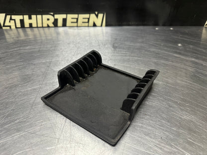 04-06 PONTIAC GTO CENTER CONSOLE RUBBER INSERT 92084794 OEM #N409
