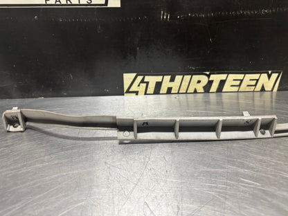 04-06 PONTIAC GTO UPPER REAR CENTER BUMPER BRACKET 92049262 OEM #N400