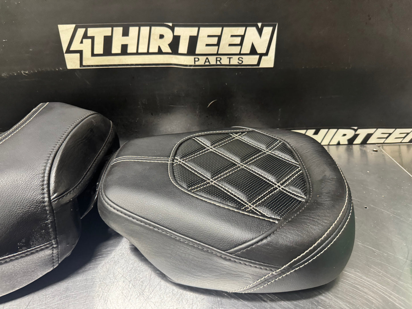 2010 HARLEY DAVIDSON STREET GLIDE 2 UP SEAT #N332