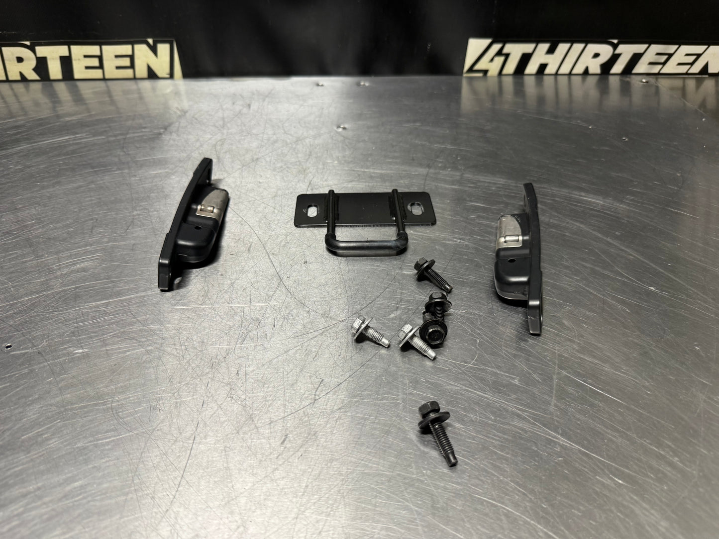 97-04 C5 CORVETTE TARGA TOP STRIKER SET OEM #N190