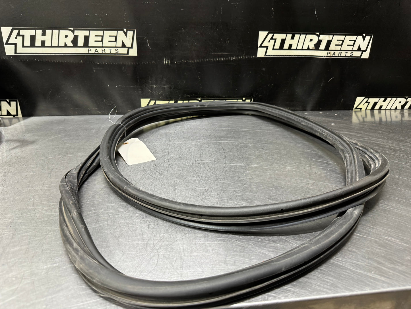04-06 PONTIAC GTO LH DRIVER DOOR SILL WEATHER STRIP SEAL OEM #N718
