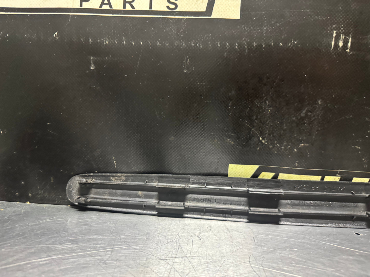 04-06 PONTIAC GTO SCUFF PLATE SILL TRIM OEM #N568