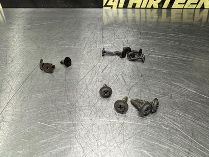 04-06 PONTIAC GTO DOOR PANEL SCREWS OEM #N969