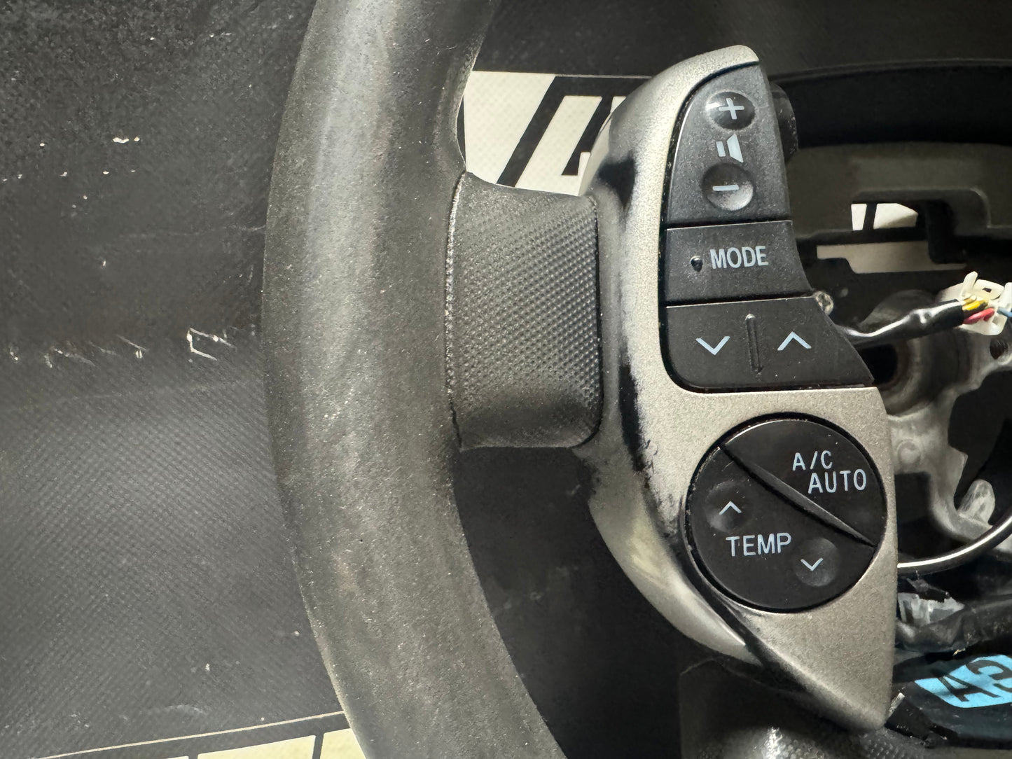 2008 TOYOTA PRIUS STEERING WHEEL OEM #N134