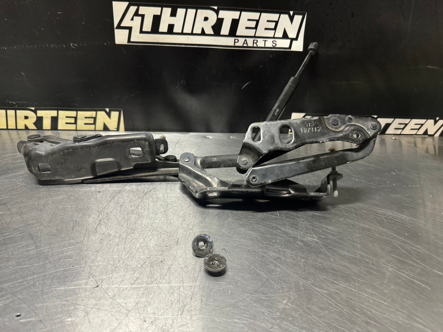 1997 - 2004 CORVETTE C5 RH LH HOOD HINGES OEM #N112