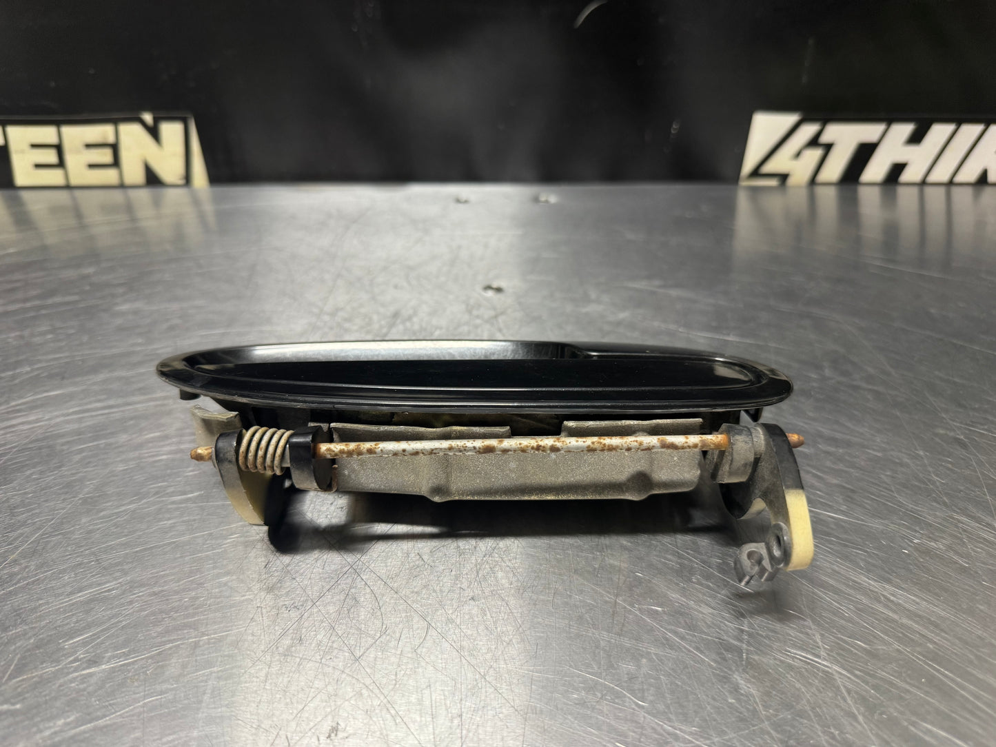 1997-2004 C5 CORVETTE BLCK RH DOOR HANDLE OEM #N115