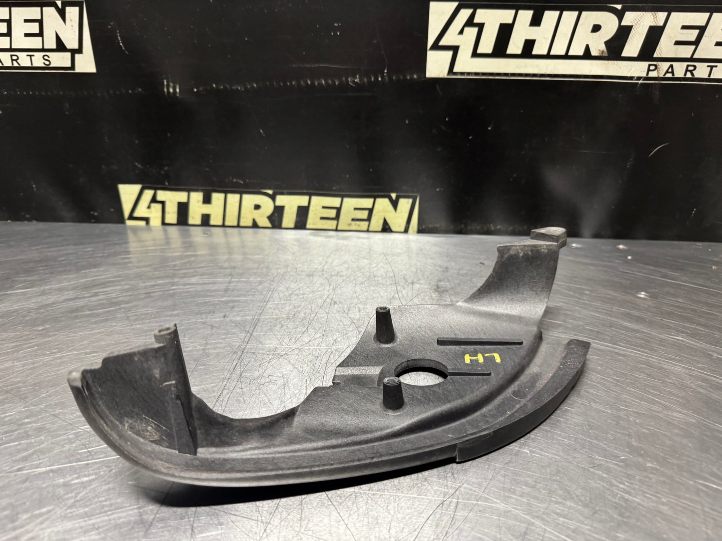 97-04 C5 CORVETTE LH DRIVER SIDE FOG LIGHT MOUNTING BRACKET OEM #N560