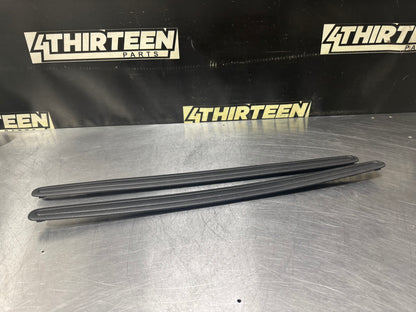 04-06 PONTIAC GTO SCUFF PLATE SILL TRIM SET OEM #N624