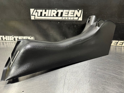 97-04 CORVETTE C5 LH B PILLAR TRIM 10426017 OEM #L467