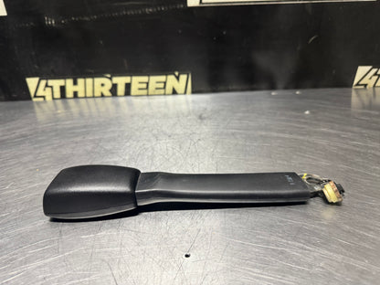 1997-2004 CORVETTE C5 RH PASSENGER SEAT BELT BUCKLE RECEIVER BLCK OEM #N497