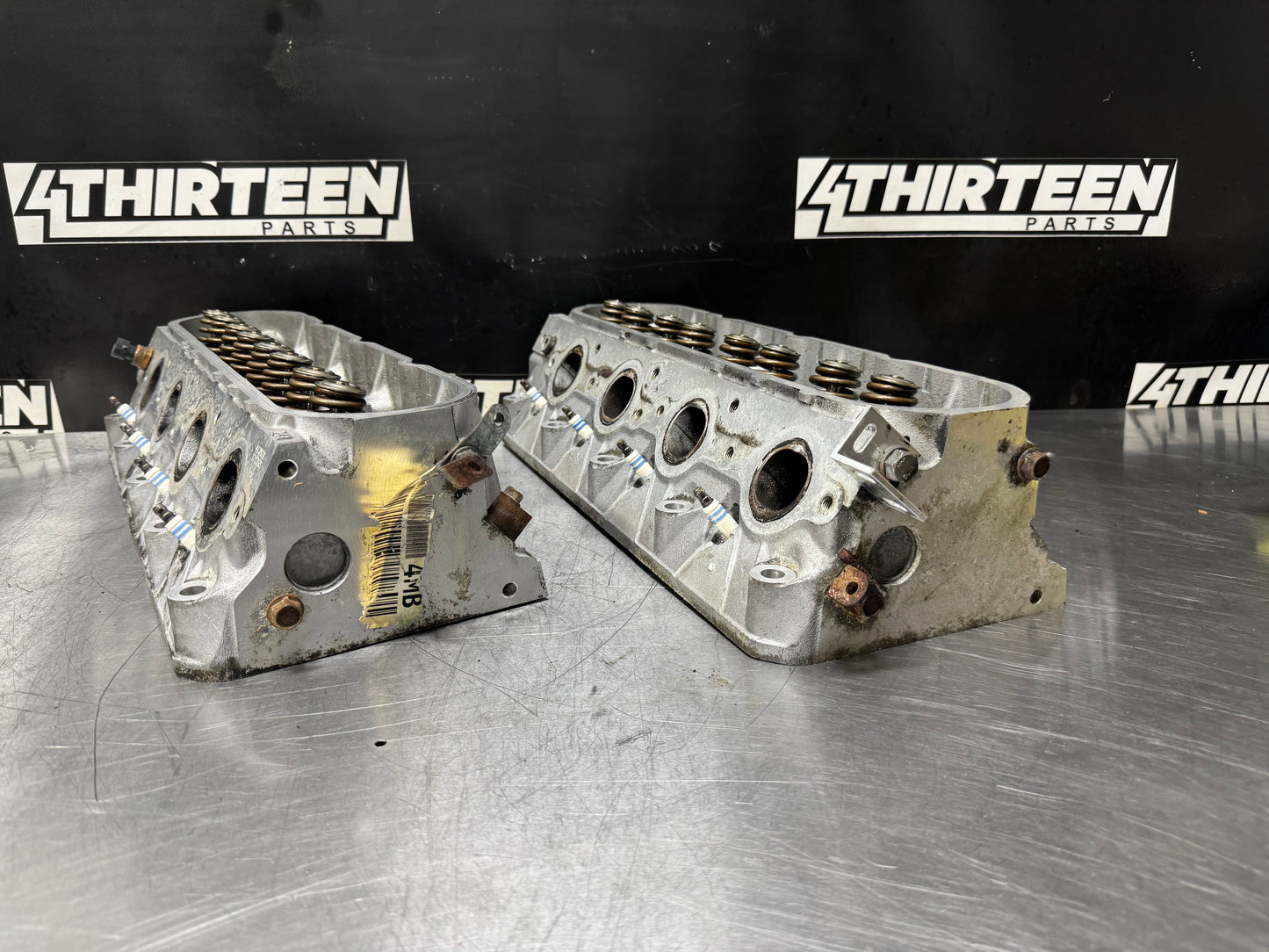 PAIR OEM CAMARO TRANS AM GTO CORVETTE CYLINDER HEADS 241 LS1 LS2 LS3 LSX #L416